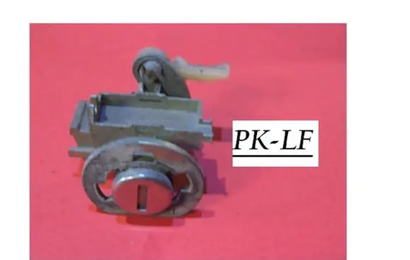 Audi 100 S4 C4 Front door lock (next to the handle) AC4PK