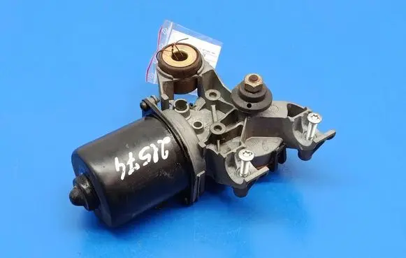 Peugeot 1007 Front wiper linkage and motor