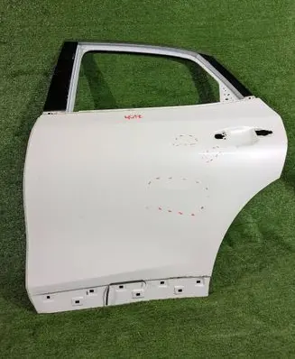 KIA Xceed Rear door 