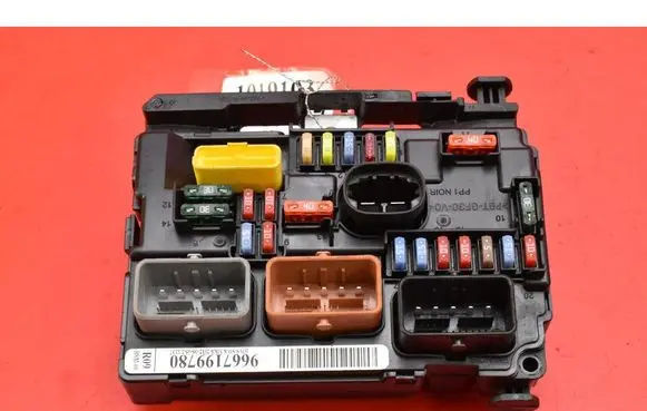 Citroen C3 Fuse box set 9667199780