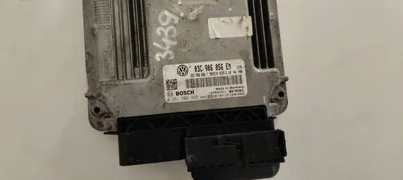 Volkswagen Golf V Engine control unit/module ECU 03C906056EM 03C906056T 0261S02565