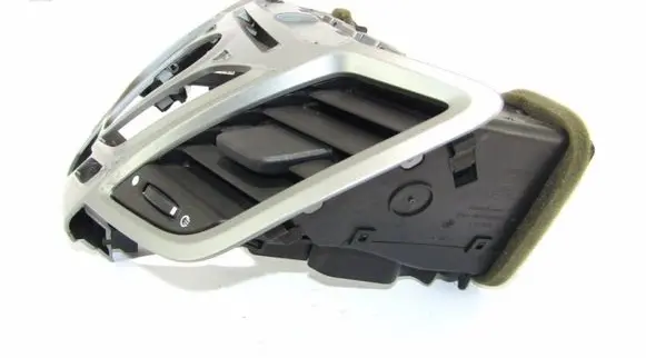 Ford Fiesta Dash center air vent grill 8A6118A802BGW