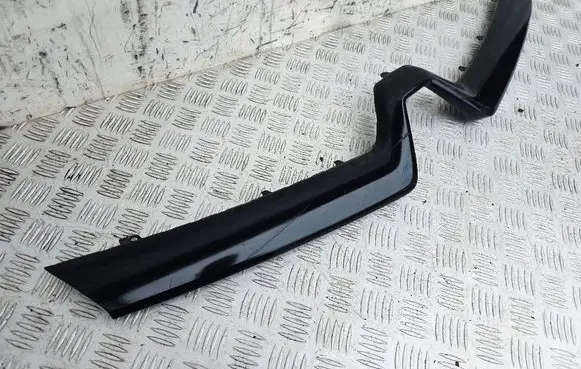 Front bumper upper radiator grill