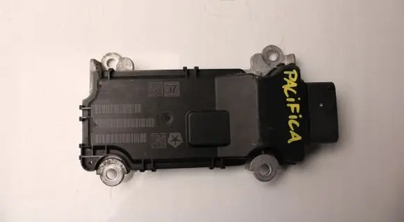 Chrysler Pacifica Gearbox control unit/module 68425477AA