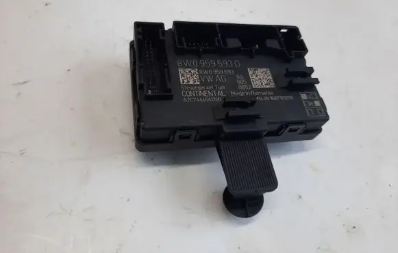 Audi A4 S4 B9 Door control unit/module 8W0959593G