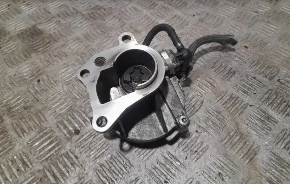 Renault Trafic II (X83) Vacuum pump 720562