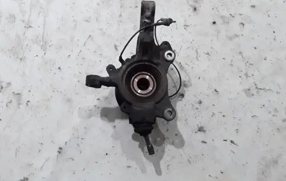 Renault Master III Front wheel hub 400150081R