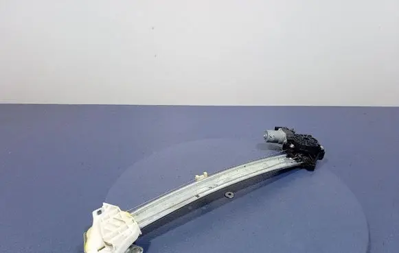 Honda Accord Front door window regulator with motor 