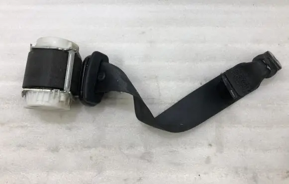 Ford Fiesta Rear seatbelt
