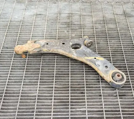 KIA Sportage Front lower control arm/wishbone