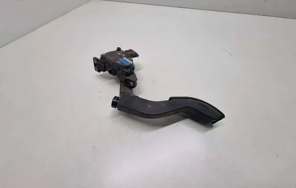 Audi A6 S6 C5 4B Accelerator throttle pedal 8D1723523F 6PV00837602