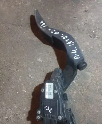 Audi A4 S4 B6 8E 8H Accelerator throttle pedal 8E2721523