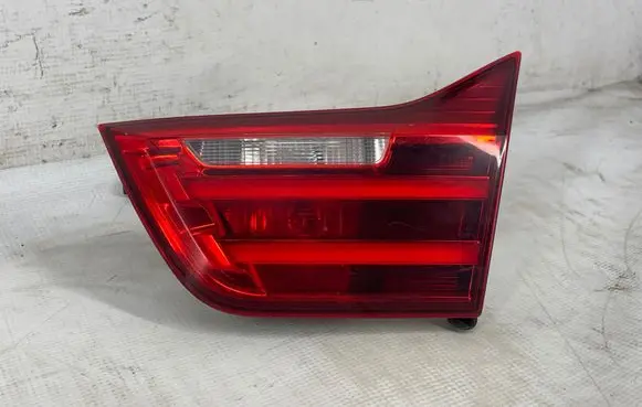 BMW M4 F82 F83 Tailgate rear/tail lights 8059656