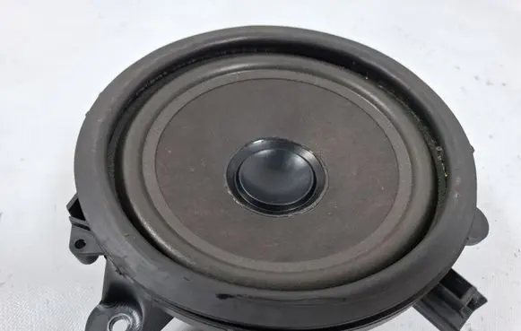 Volvo S40 Front door speaker CDV5A 8651207 04W28