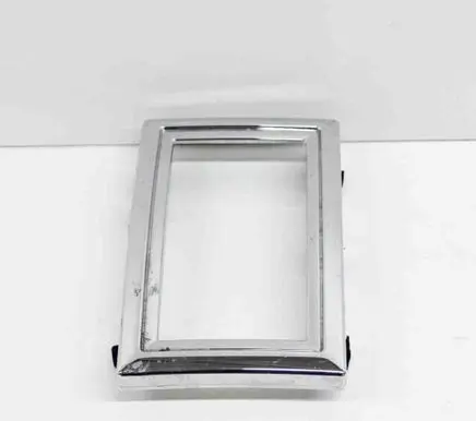 Chrysler 300 - 300C Gear shifter surround trim plastic 04595966AA