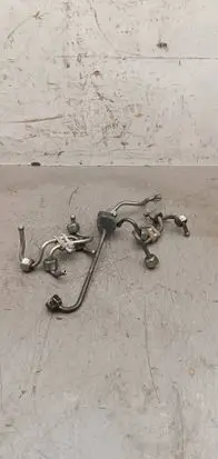 Fuel injector supply line/pipe