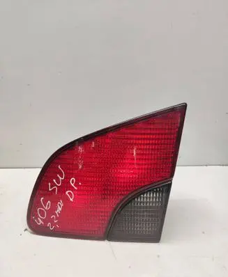 Tailgate rear/tail lights