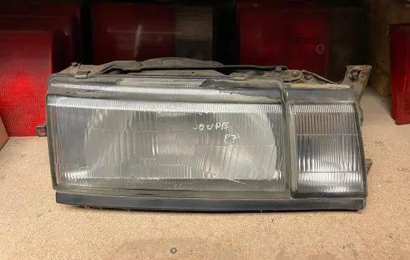 Nissan Sunny Headlight/headlamp 11063210