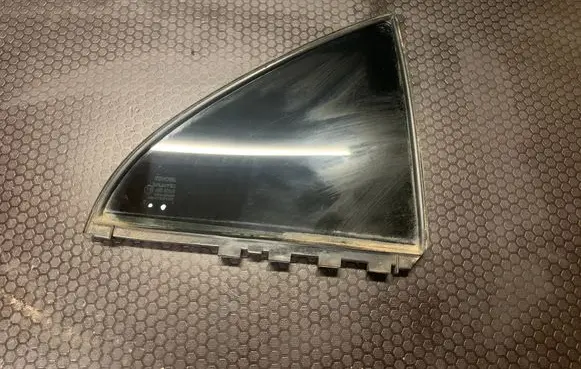 Toyota Avensis T250 Rear vent window glass 43R00048 DOT24AS2M68 43000048