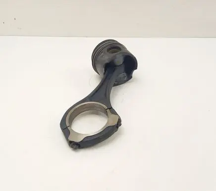Mercedes-Benz E W212 Piston with connecting rod 8370