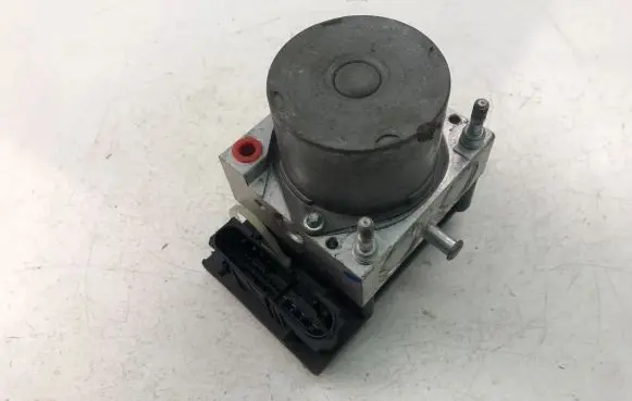 Peugeot 107 ABS Pump 445100H010