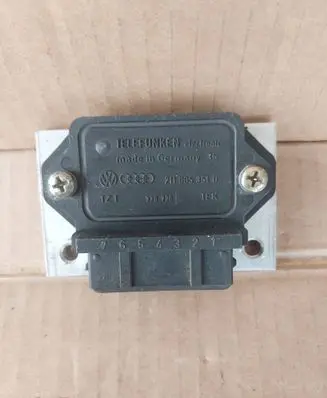 Audi A4 S4 B5 8D Ignition amplifier control unit 211905351D 338738 654321