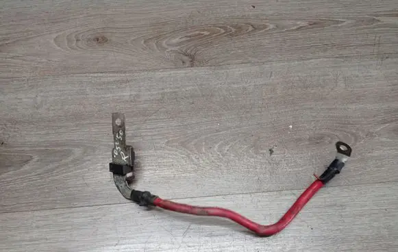 Volvo V50 Positive cable (battery)