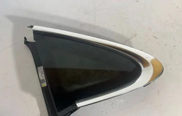 Porsche Taycan 9J1 Rear side window 9J1845297AD