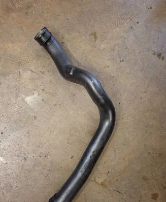 Intercooler hose/pipe