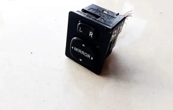Toyota Corolla Verso AR10 Wing mirror switch 183574 769746