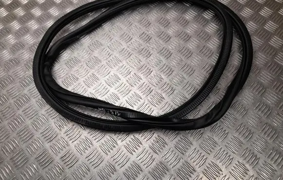 Audi Q5 SQ5 Rubber seal rear door 8MA833721