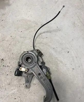 Mercedes-Benz C W203 Handbrake/parking brake lever assembly 2204200312