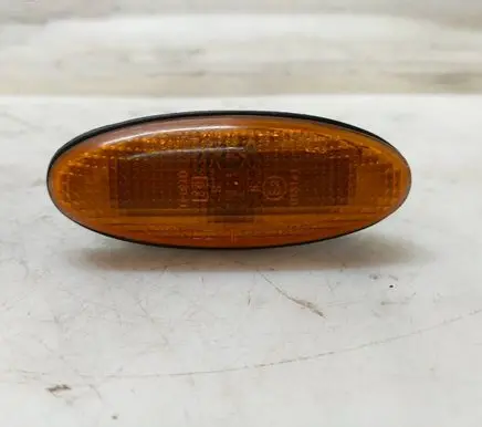 Mazda Premacy Front fender indicator light 0464120