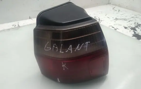 Mitsubishi Galant Rear/tail lights 22087201