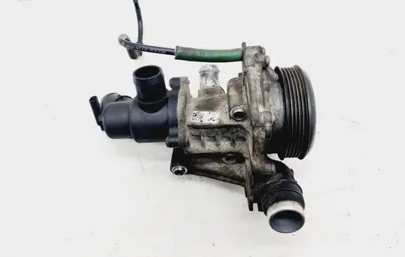 Mercedes-Benz B W246 W242 Water pump A6512000501