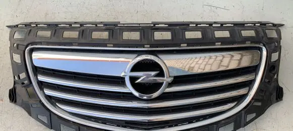 Opel Insignia A Front bumper upper radiator grill 13238420