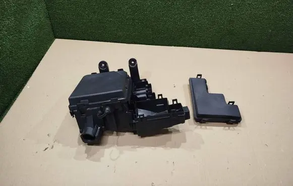 Renault Koleos II Fuse box set 284B82475R