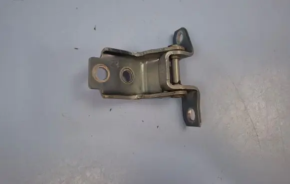 Mazda CX-5 Rear door lower hinge