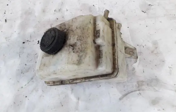 Peugeot 206 Power steering fluid tank/reservoir 9612140880e