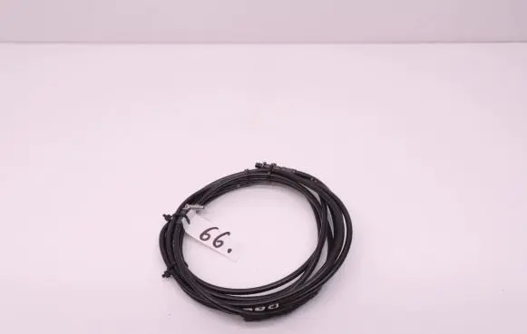 Volvo C70 Convertible roof line/pipe/hose 