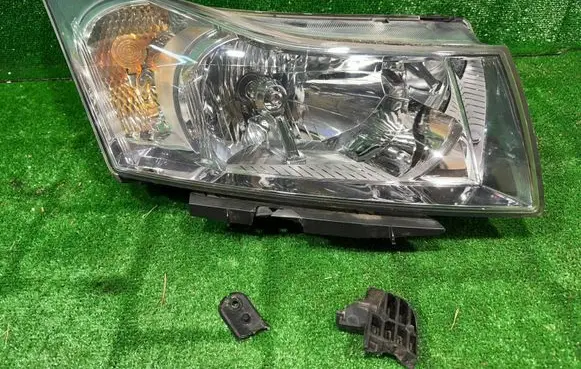 Chevrolet Cruze Headlight/headlamp ChevroletCruze