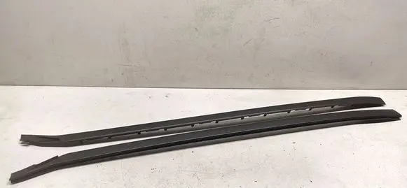 Windshield trim