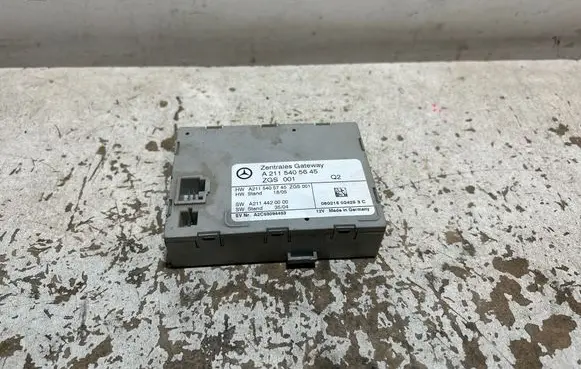 Mercedes-Benz E W211 Gateway control module A2115405645 A2114420000 A2115405745