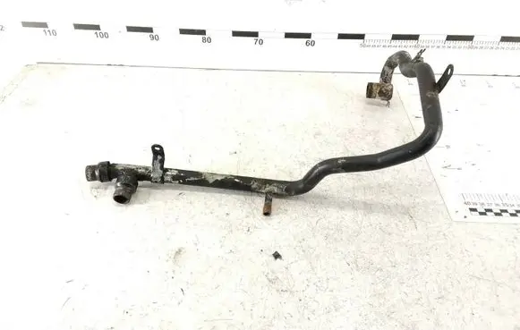 Volkswagen Touareg I Engine coolant pipe/hose 059121075
