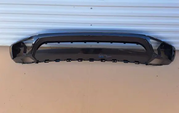 Volkswagen Touareg II Front bumper 7P6807061E 55K70573