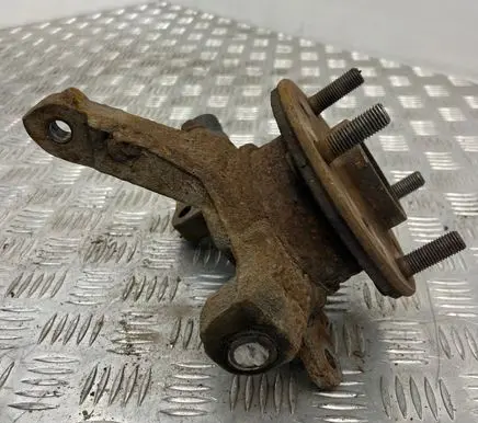 Volvo S40, V40 Front wheel hub