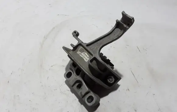 Audi A3 S3 8V Engine mounting bracket 5Q0199262BK
