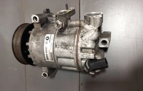 Seat Altea XL Air conditioning (A/C) compressor (pump) 699357 ZXL100PG