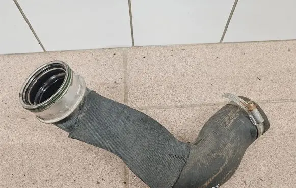 Mercedes-Benz A W169 Intercooler hose/pipe A1695280482