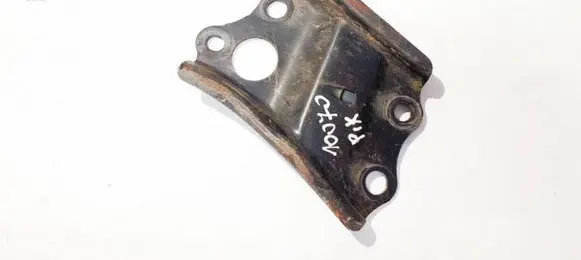 Toyota Verso Bracket in trunk/boot 